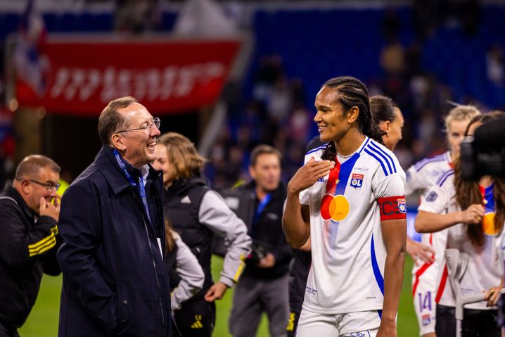 OL men's owner John Textor attended the women's D1 final on Friday, before congratulating the Lyon players.